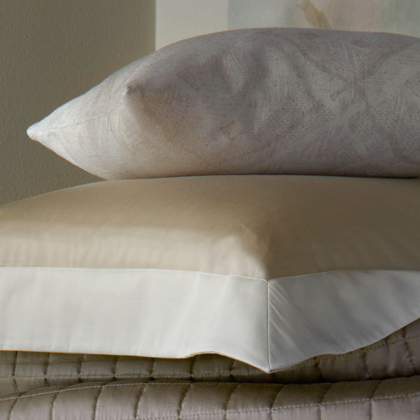 Paris Model Complete Set With Pillowcases in Cotton Satin and Contrasting Satin Border