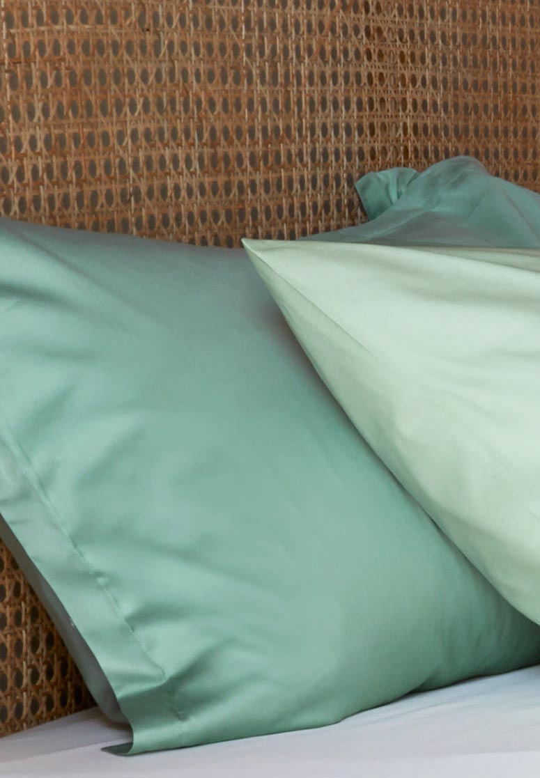 Poppy Pattern Sheet Set In Cotton Percale With Plain Finish